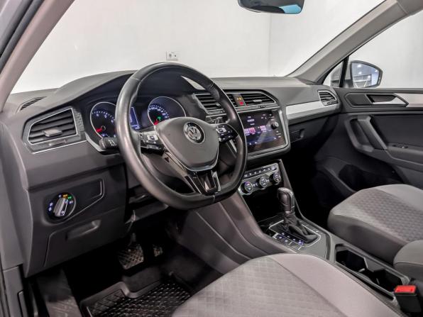 Volkswagen Tiguan II с пробегом 2019 года, цена 2 465 000 рублей, 64424 км, внедорожник, Автокод Объявления