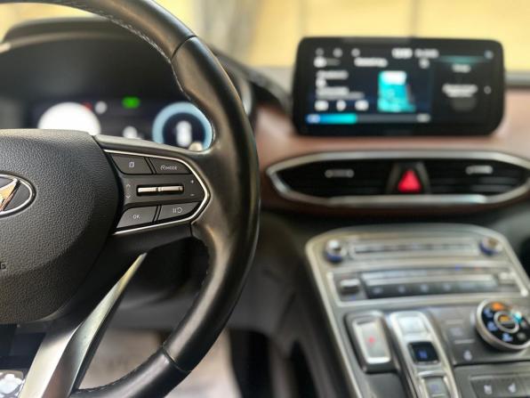 Hyundai Santa Fe IV Рестайлинг с пробегом 2021 года, цена 3 550 000 рублей, 115167 км, внедорожник, Автокод Объявления