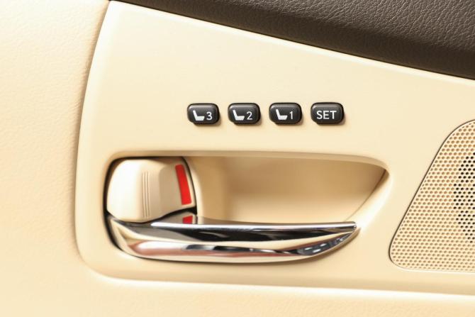 Lexus RX III Рестайлинг с пробегом 2014 года, цена 2 999 000 рублей, 143000 км, внедорожник, Автокод Объявления