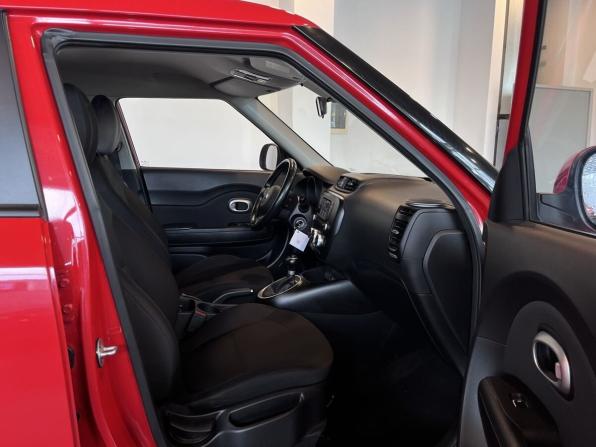Kia Soul II Рестайлинг с пробегом 2018 года, цена 1 835 000 рублей, 76462 км, хэтчбек, Автокод Объявления