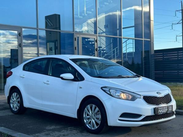 Kia Cerato III с пробегом 2015 года, цена 945 000 рублей, 323061 км, седан, Автокод Объявления