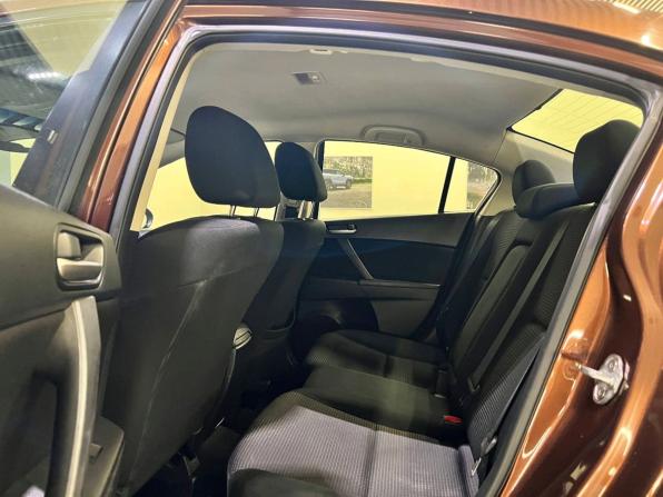 Mazda 3 II (BL) Рестайлинг с пробегом 2011 года, цена 770 000 рублей, 265022 км, седан, Автокод Объявления