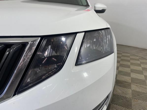 Skoda Octavia III (A7) Рестайлинг с пробегом 2018 года, цена 1 085 000 рублей, 243970 км, лифтбек, Автокод Объявления