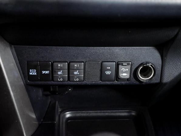 Toyota RAV4 IV (XA40) Рестайлинг с пробегом 2018 года, цена 2 655 000 рублей, 162342 км, внедорожник, Автокод Объявления
