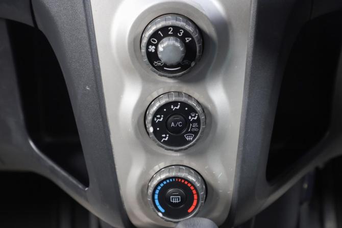 Toyota Vitz II (XP90) с пробегом 2005 года, цена 579 000 рублей, 172000 км, хэтчбек, Автокод Объявления