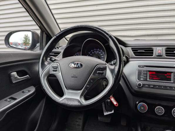 Kia Rio III Рестайлинг с пробегом 2017 года, цена 1 300 000 рублей, 76000 км, седан, Автокод Объявления