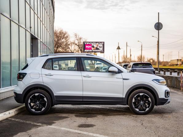 Volkswagen Tacqua с пробегом 2024 года, цена 2 739 000 рублей, 126 км, внедорожник, Автокод Объявления