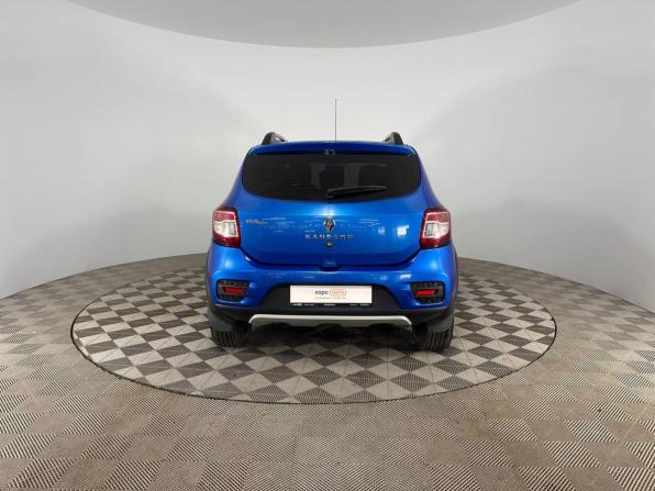 Renault Sandero II с пробегом 2017 года, цена 932 000 рублей, 109685 км, хэтчбек, Автокод Объявления