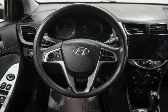 Hyundai Solaris I Рестайлинг с пробегом 2016 года, цена 999 000 рублей, 167000 км, хэтчбек, Автокод Объявления