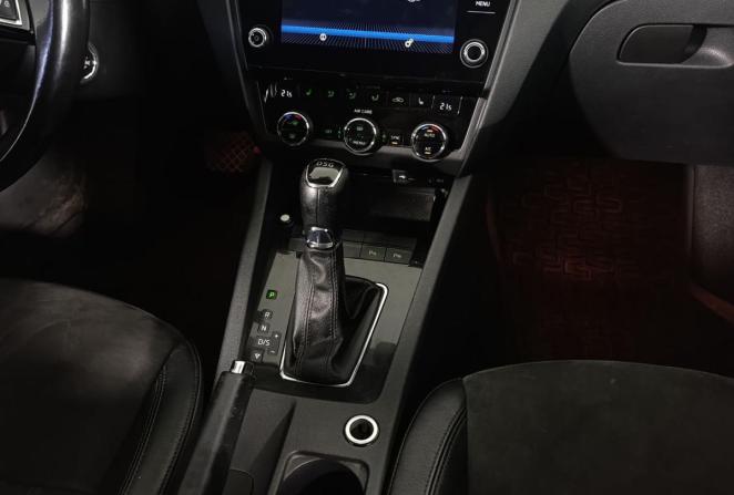 Skoda Octavia III (A7) с пробегом 2017 года, цена 1 620 000 рублей, 182380 км, лифтбек, Автокод Объявления