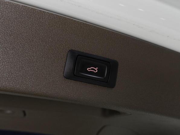 Audi Q5 I (8R) Рестайлинг с пробегом 2012 года, цена 2 039 853 рубля, 101407 км, внедорожник, Автокод Объявления