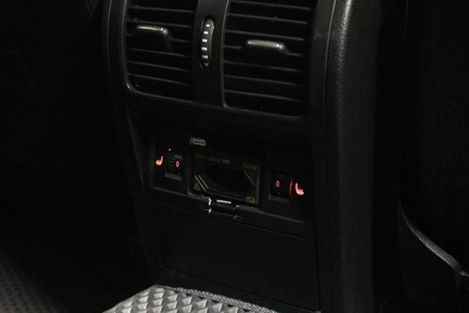 Volkswagen Passat B7 с пробегом 2014 года, цена 979 000 рублей, 256708 км, седан, Автокод Объявления