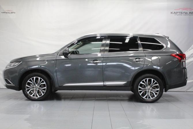 Mitsubishi Outlander III Рестайлинг 2 с пробегом 2018 года, цена 2 599 000 рублей, 204612 км, внедорожник, Автокод Объявления
