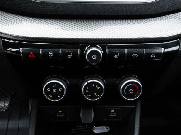 Lada (ВАЗ) Vesta I Рестайлинг (NG) с пробегом 2025 года, цена 1 287 000 рублей, 42770 км, седан, Автокод Объявления