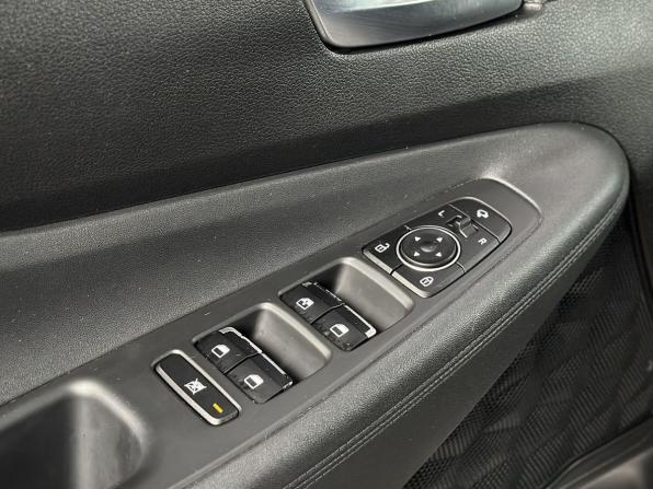 Hyundai Santa Fe IV с пробегом 2019 года, цена 2 700 000 рублей, 93290 км, внедорожник, Автокод Объявления