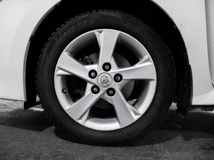 Toyota Corolla XI (E160 E170 E180) Иркутск  - изображение 17