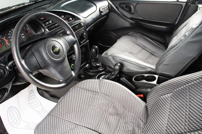 Chevrolet Niva I Рестайлинг с пробегом 2011 года, цена 619 000 рублей, 61000 км, внедорожник, Автокод Объявления