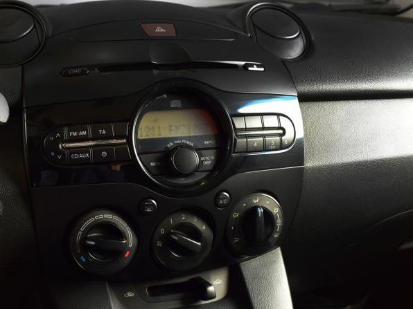 Mazda 2 II Рестайлинг (DE2) с пробегом 2011 года, цена 799 995 рублей, 163274 км, хэтчбек, Автокод Объявления