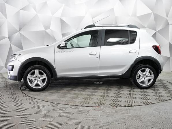 Renault Sandero II с пробегом 2017 года, цена 1 130 000 рублей, 17876 км, хэтчбек, Автокод Объявления