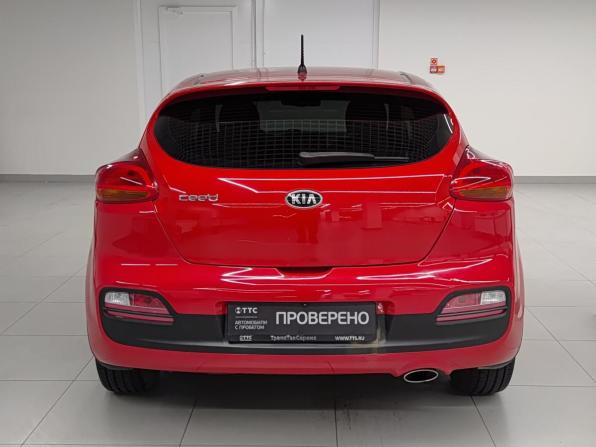 Kia Ceed II с пробегом 2015 года, цена 1 092 000 рублей, 163310 км, хэтчбек, Автокод Объявления