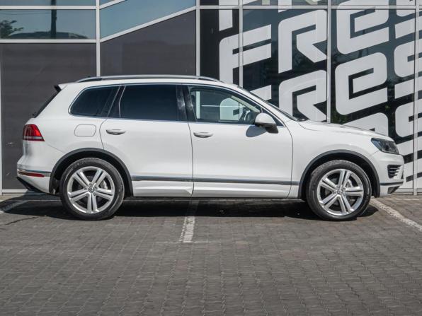 Volkswagen Touareg II Рестайлинг с пробегом 2015 года, цена 2 950 000 рублей, 235854 км, внедорожник, Автокод Объявления