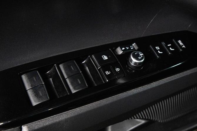 Toyota Camry IX (XV80) с пробегом 2024 года, цена 4 209 000 рублей, 24500 км, седан, Автокод Объявления