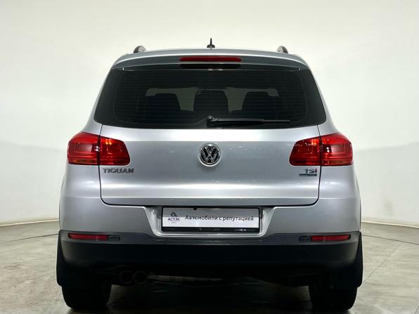 Volkswagen Tiguan I Рестайлинг с пробегом 2011 года, цена 1 000 000 рублей, 158755 км, внедорожник, Автокод Объявления