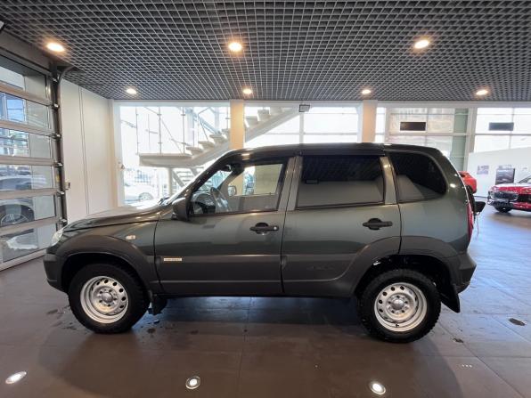Chevrolet Niva I Рестайлинг с пробегом 2017 года, цена 830 000 рублей, 83928 км, внедорожник, Автокод Объявления