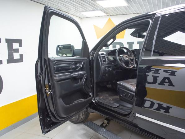 Ram 1500 V с пробегом 2023 года, цена 10 499 000 рублей, 15062 км, offers.body_type.unknown, Автокод Объявления