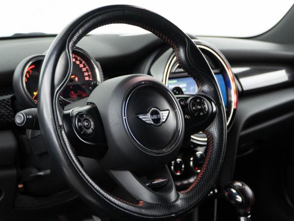 Mini Hatch III (F55/F56) с пробегом 2014 года, цена 1 848 055 рублей, 138663 км, хэтчбек, Автокод Объявления