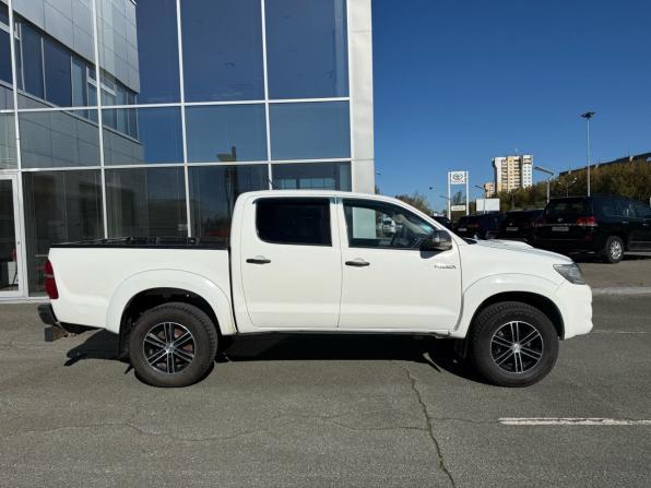 Toyota Hilux VII Рестайлинг с пробегом 2012 года, цена 1 624 000 рублей, 378774 км, пикап, Автокод Объявления