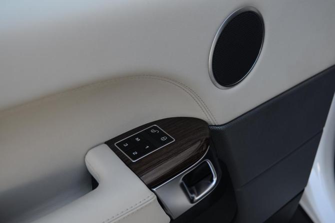 Land Rover Range Rover Sport II с пробегом 2015 года, цена 2 995 000 рублей, 126685 км, внедорожник, Автокод Объявления