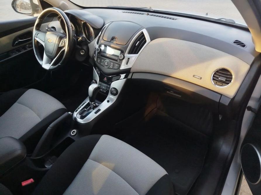 Chevrolet Cruze I Рестайлинг Москва  - изображение 17