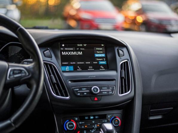 Ford Focus III Рестайлинг с пробегом 2018 года, цена 1 210 000 рублей, 111975 км, хэтчбек, Автокод Объявления