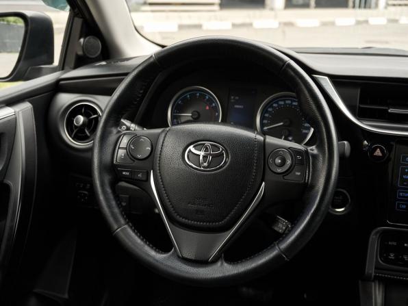Toyota Corolla XI (E160 E170 E180) Рестайлинг 1 с пробегом 2018 года, цена 1 849 000 рублей, 135236 км, седан, Автокод Объявления