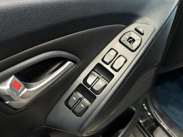 Hyundai ix35 I с пробегом 2012 года, цена 1 120 000 рублей, 251881 км, внедорожник, Автокод Объявления