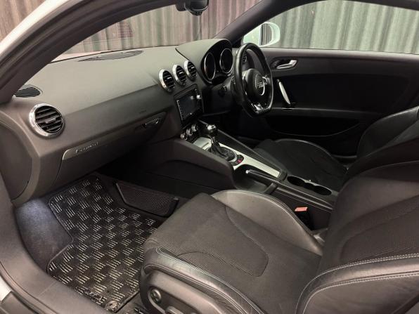 Audi TT II (8J) Рестайлинг с пробегом 2012 года, цена 1 599 000 рублей, 130000 км, купе, Автокод Объявления
