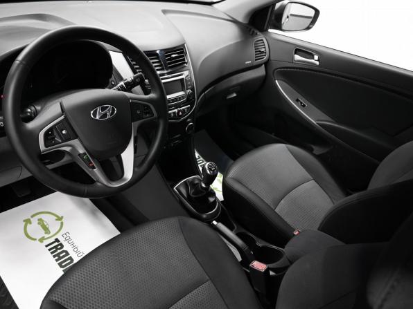 Hyundai Solaris I Рестайлинг с пробегом 2014 года, цена 945 000 рублей, 114304 км, хэтчбек, Автокод Объявления