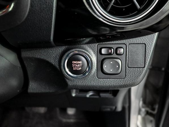 Toyota Vitz III (XP130) Рестайлинг с пробегом 2019 года, цена 1 150 000 рублей, 81922 км, хэтчбек, Автокод Объявления