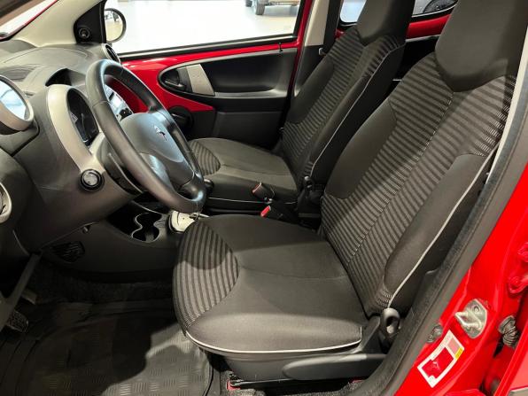 Peugeot 107 I Рестайлинг 2 с пробегом 2013 года, цена 750 000 рублей, 51108 км, хэтчбек, Автокод Объявления