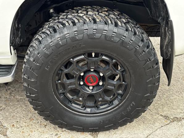 Toyota Land Cruiser Prado 150 Series Рестайлинг 1 с пробегом 2013 года, цена 3 380 000 рублей, 252159 км, внедорожник, Автокод Объявления
