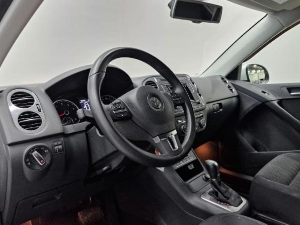 Volkswagen Tiguan I Рестайлинг с пробегом 2016 года, цена 1 907 000 рублей, 58275 км, внедорожник, Автокод Объявления