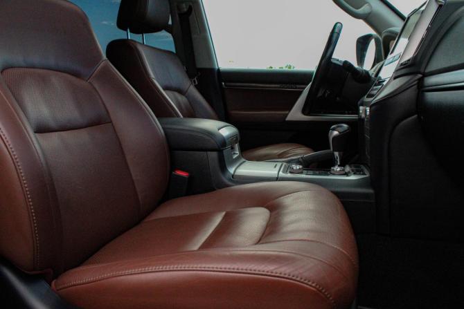 Toyota Land Cruiser 200 Series Рестайлинг 2 с пробегом 2017 года, цена 6 099 000 рублей, 134494 км, внедорожник, Автокод Объявления