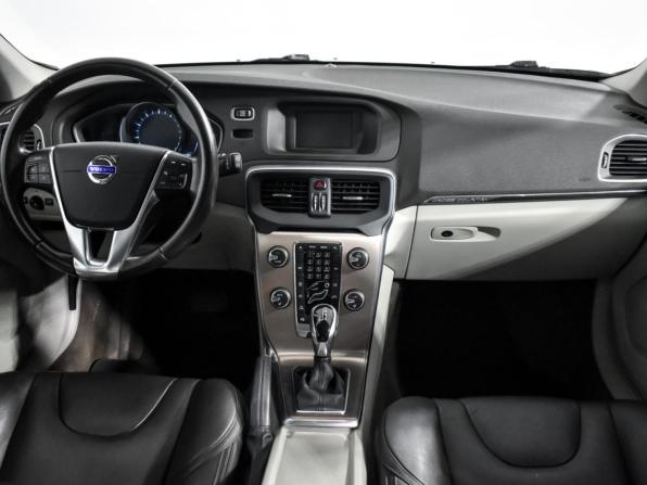 Volvo V40 Cross Country I Рестайлинг с пробегом 2016 года, цена 1 347 989 рублей, 162313 км, хэтчбек, Автокод Объявления