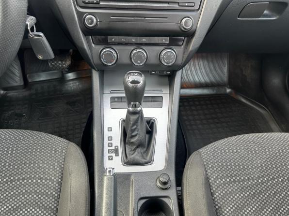 Skoda Octavia III (A7) с пробегом 2013 года, цена 1 027 000 рублей, 235183 км, лифтбек, Автокод Объявления