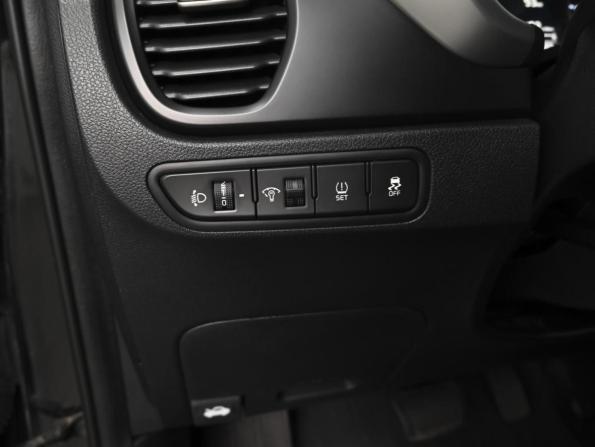 Kia Rio IV Рестайлинг с пробегом 2020 года, цена 1 473 070 рублей, 75323 км, седан, Автокод Объявления