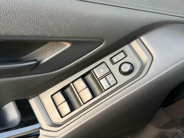 Toyota Land Cruiser 300 Series с пробегом 2022 года, цена 8 990 000 рублей, 49899 км, внедорожник, Автокод Объявления