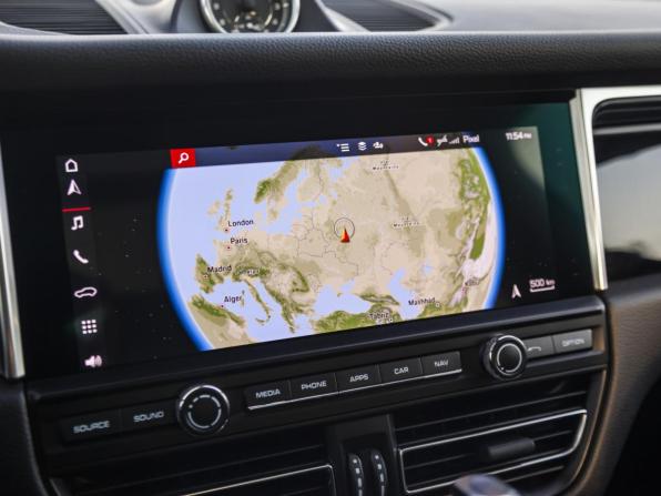 Porsche Macan I Рестайлинг с пробегом 2021 года, цена 4 800 000 рублей, 117056 км, внедорожник, Автокод Объявления