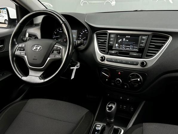 Hyundai Solaris II с пробегом 2019 года, цена 1 155 600 рублей, 161818 км, седан, Автокод Объявления