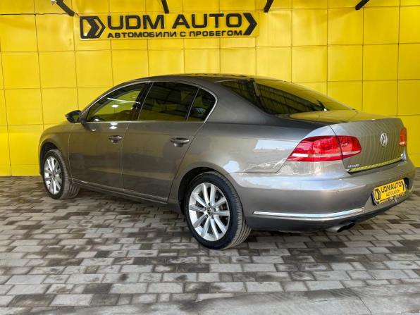 Volkswagen Passat B7 с пробегом 2011 года, цена 899 000 рублей, 209683 км, седан, Автокод Объявления